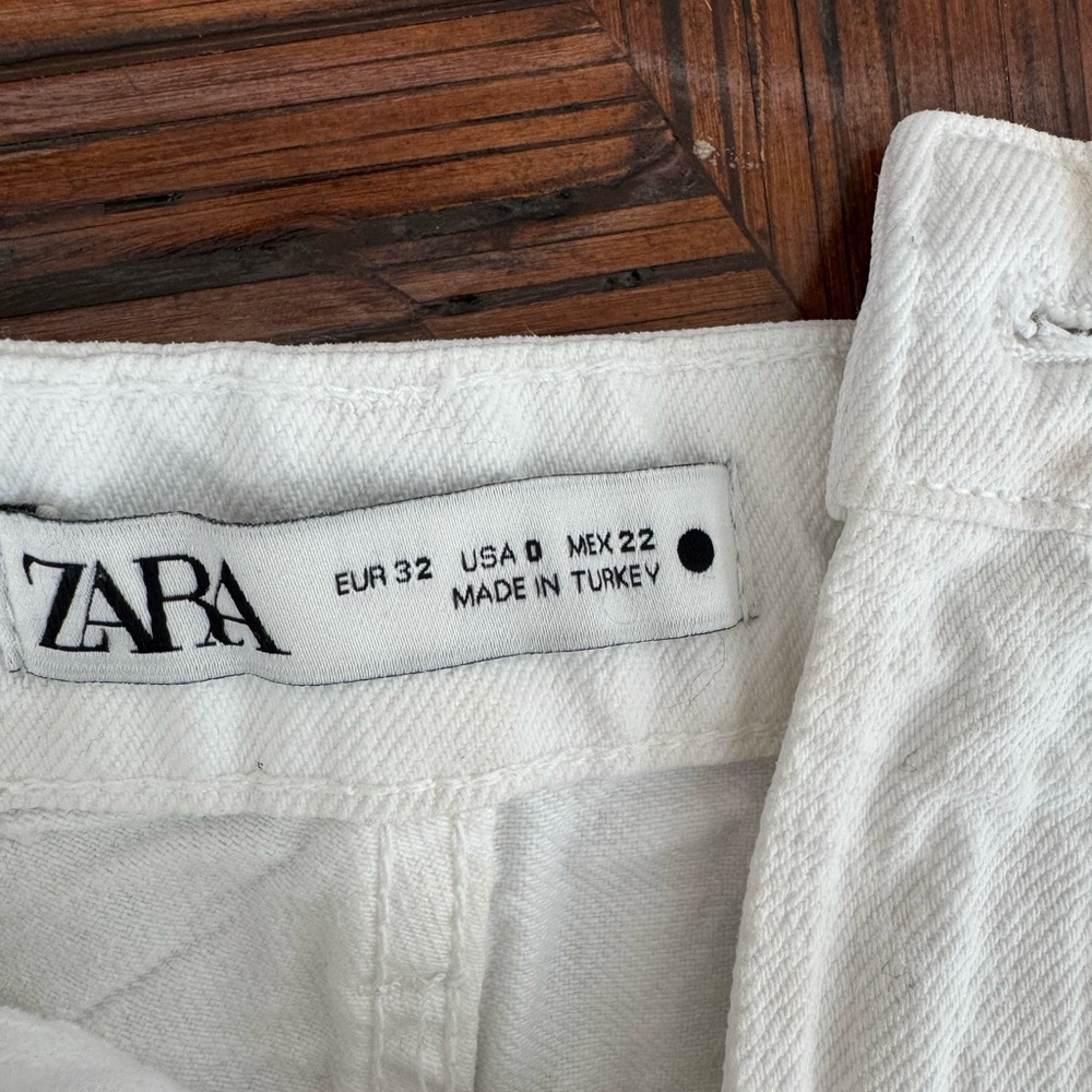 Zara - Picture 2 of 11
